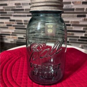 Ball Perfect Mason Jar with lid